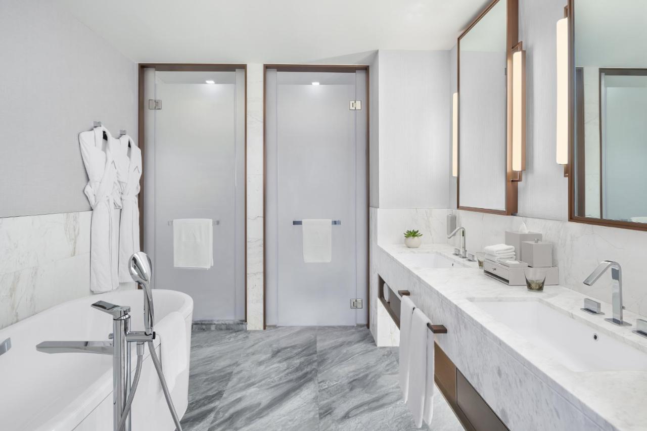 Address Creek Harbour Hotel Dubai Eksteriør billede Bathroom